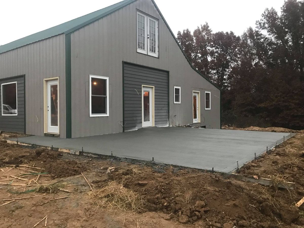 Concrete for Crump Construction & Roofing, LLC  in Urich,  MO