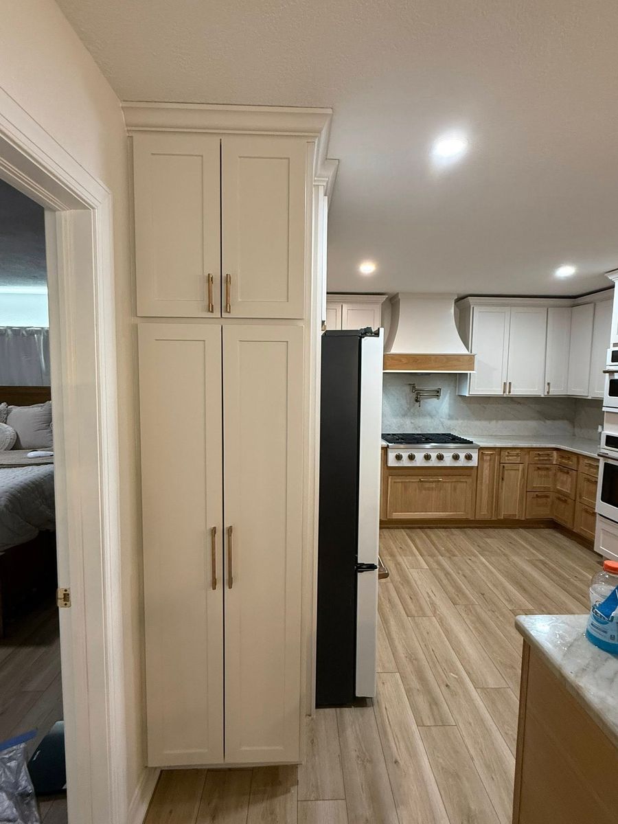 Kitchen and Cabinet Refinishing for Escorpio Painting in Tampa, FL