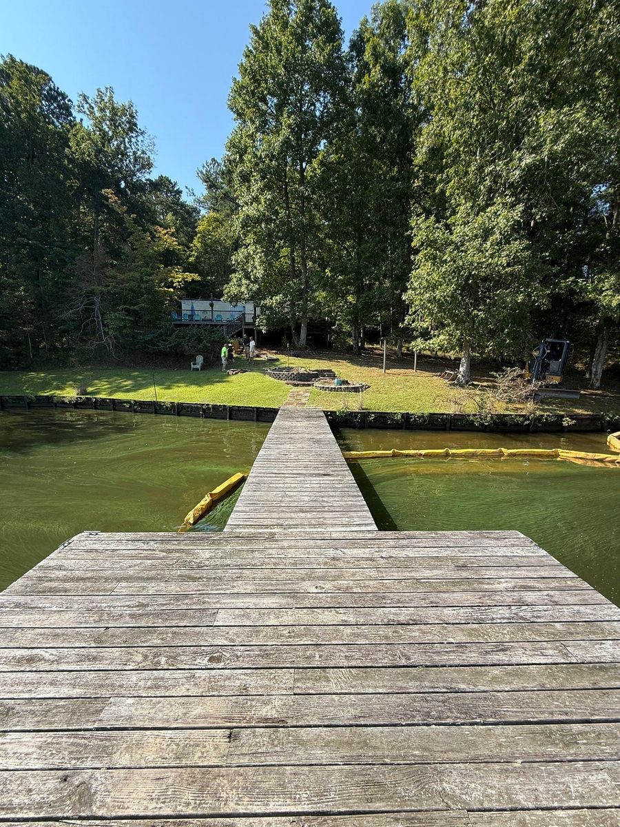 Mulch Installation for Top Notch Tractor Work LLC in Milledgeville, GA