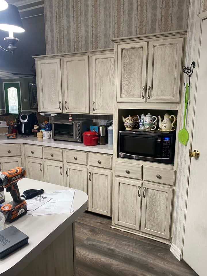 Kitchen Remodels for De Leon Carpentry & Renovation  in Leakey, TX