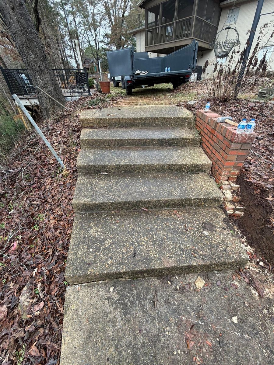 Sidewalk Installation for Kings Concrete & Construction in Tuscaloosa, AL