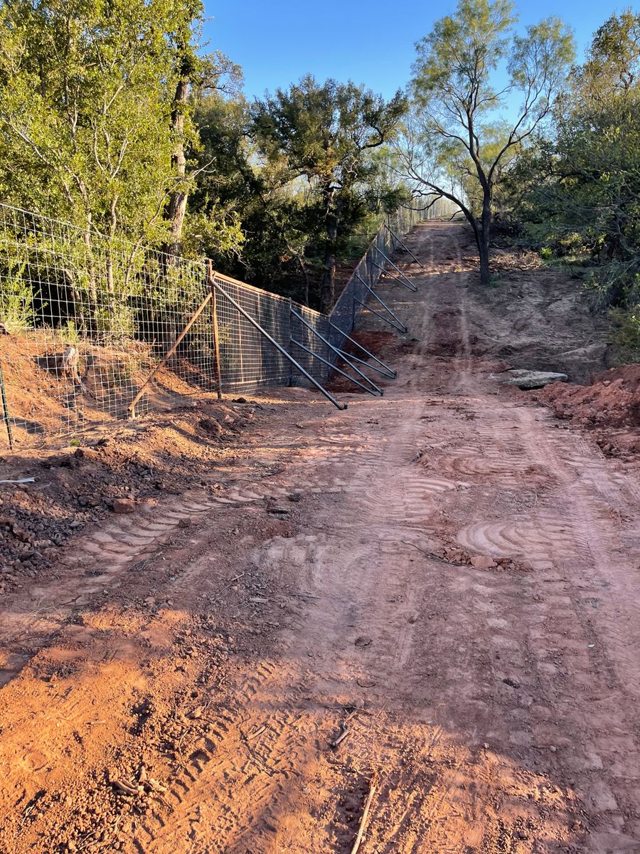 Water-Gaps for 5-7 Fencing & Construction in Madisonville, TX