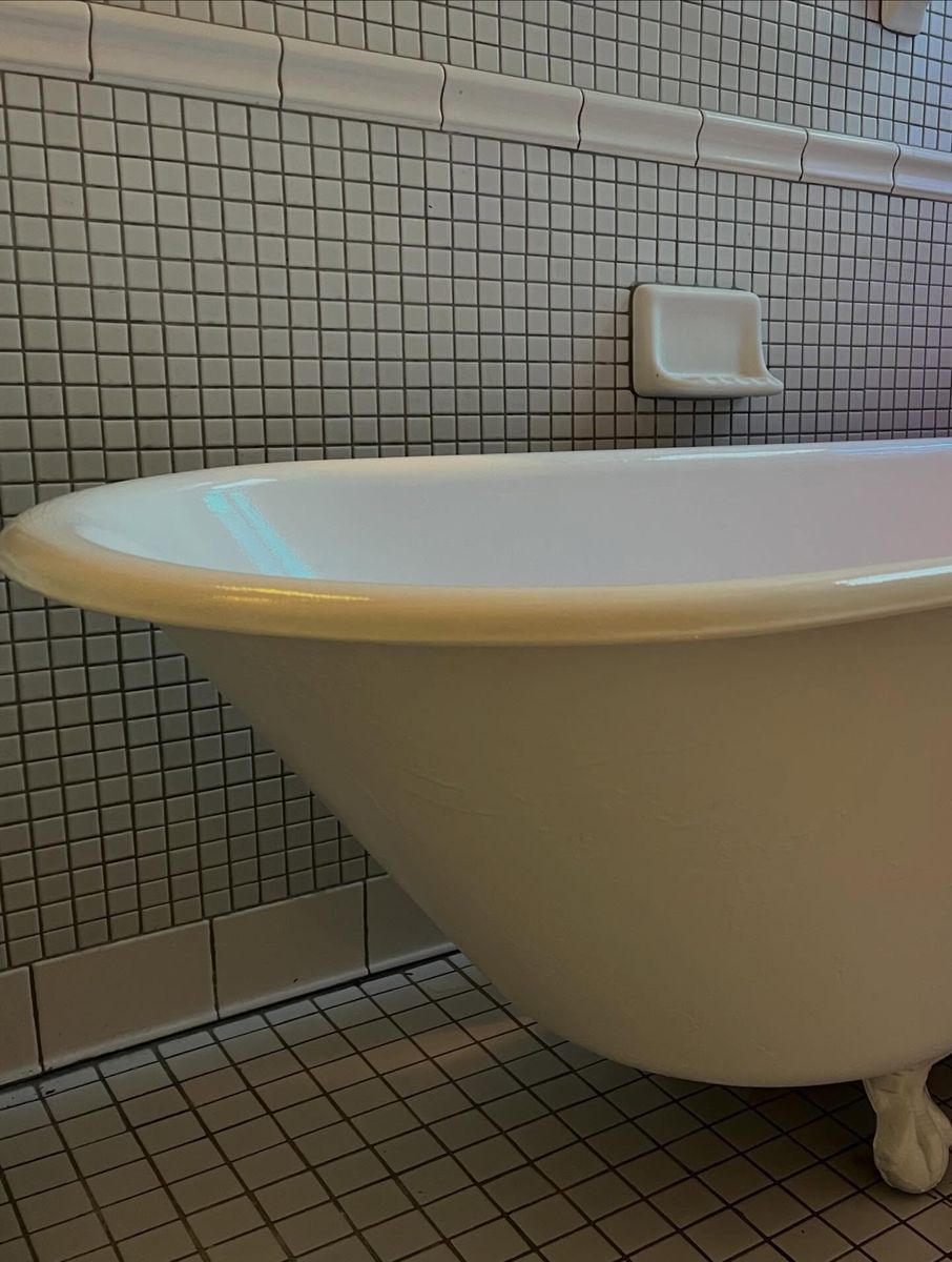 Shower Pan Reglazing for Affordable N.Y.C Bathtub Reglazing  in New York, NY