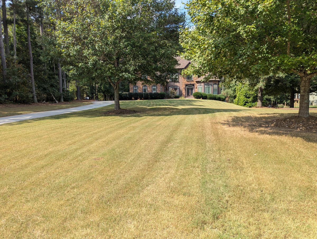 Edging for Fantastic Lawn Care LLC in Fayetteville, GA