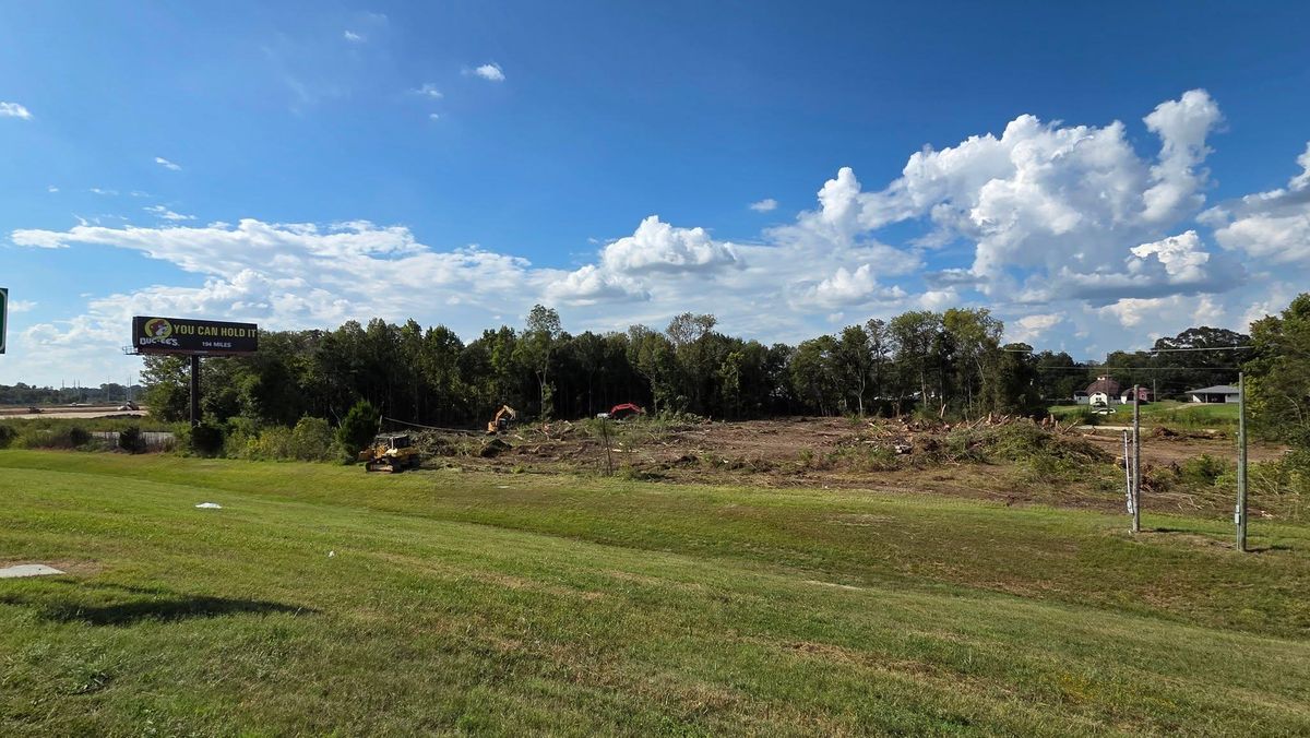 Tree Removal for Ken's Elite Cutters LLC  in Breaux Bridge, LA