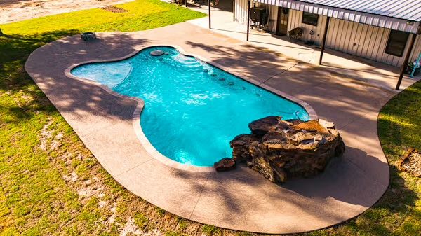 Custom Pool Design for Superior Backyard Builders LLC in Livingston, TX