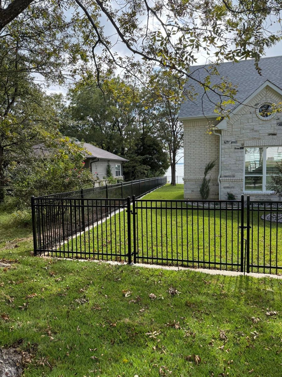 School Fencing for Cowboy Construction in Palestine, TX