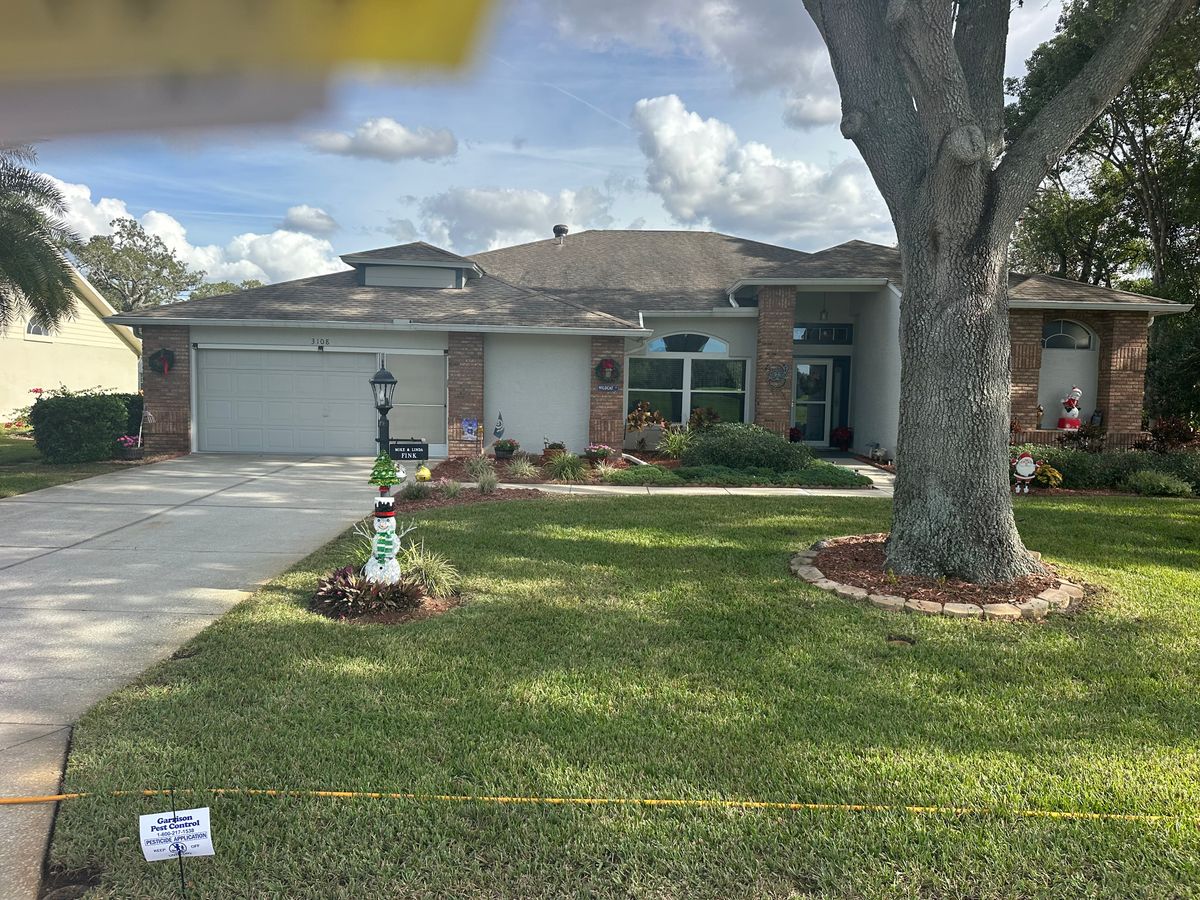 Lawn Spraying for Garrison Pest Control Inc in North Weeki Wachee, FL