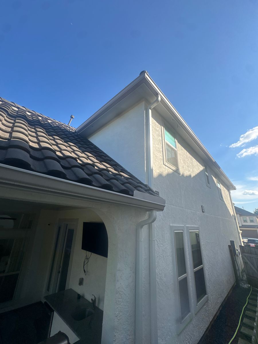 Residential Roof Cleaning for Power Pressure Wash in Houston, TX