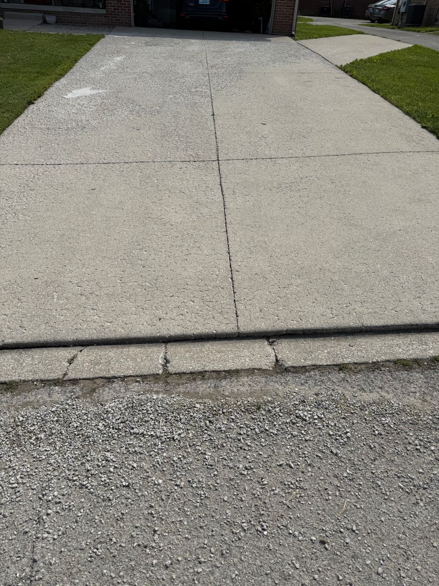 Driveway & Sidewalk Cleaning for Central KY Pressure Washing in Winchester, KY