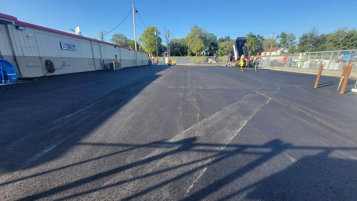 Asphalt Installation for Absolute Asphalt, Paving & Sealcoating in Lebanon, TN