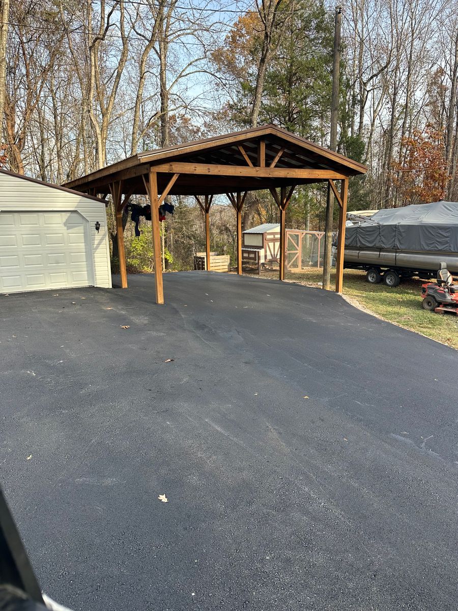 Asphalt Paving for Metzler Paving and Sealcoating LLC in Jacksboro, TN