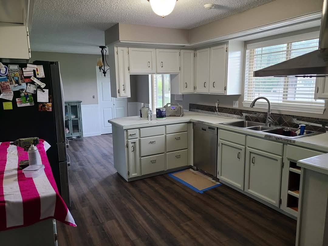 Kitchen and Cabinet Refinishing for Magic Touch Painting in West Richland, WA