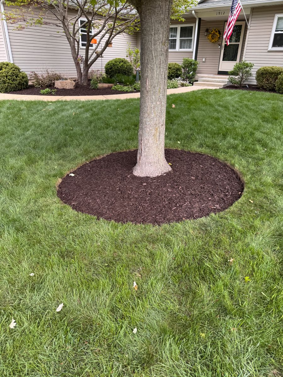 Edging and Mulch Installation for H&L Lawn Care LLC in Twin Lakes, WI