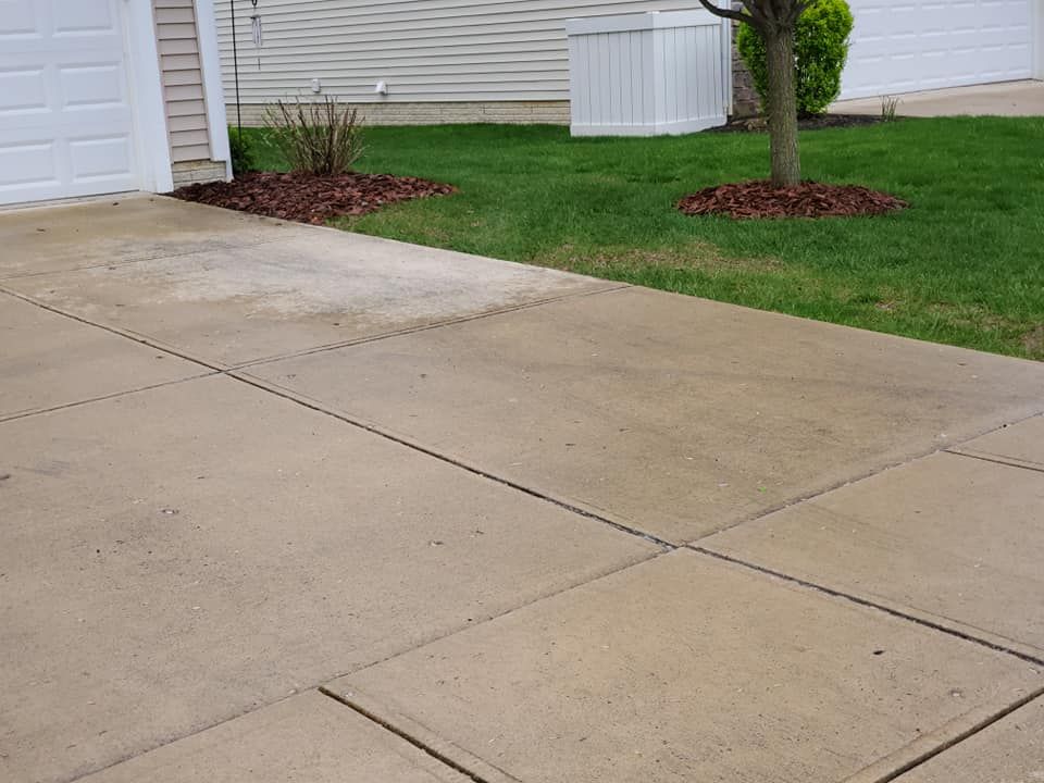 Edging for Mr. Prestige Lawn Care Perfectionist in Columbus, OH