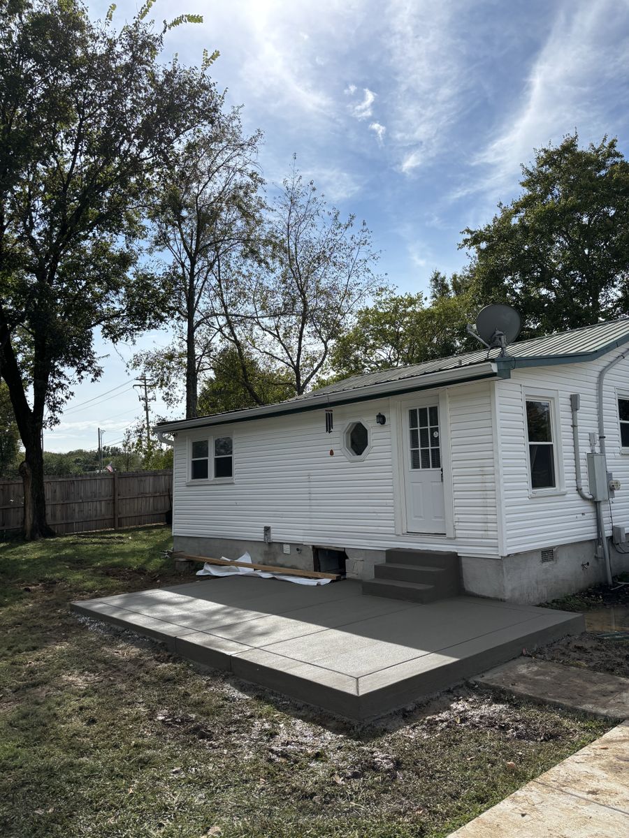 Concrete Walkway for Providence Concrete, LLC in Murfreesboro, Tennessee