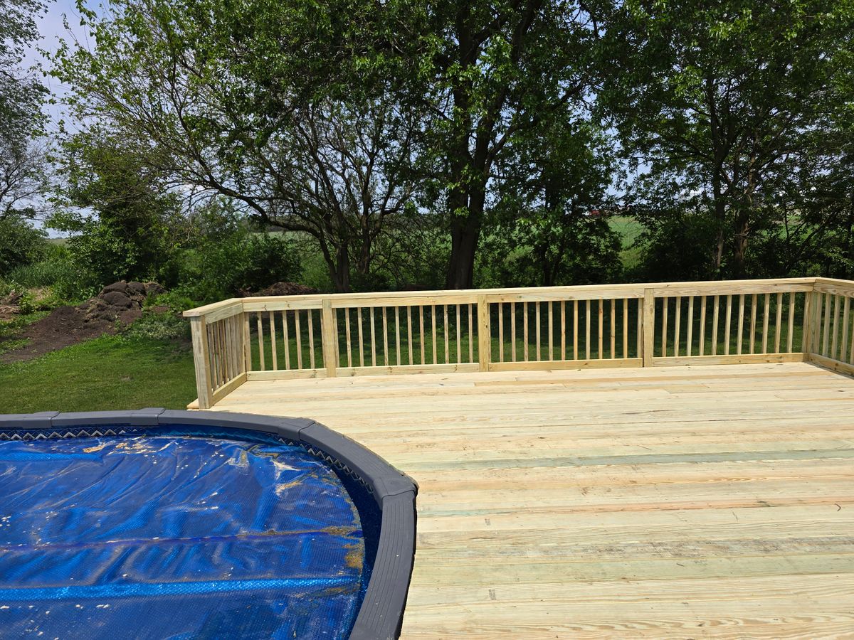 Deck & Patio Installation for Santiago Construction LLC in Valparaiso, IN