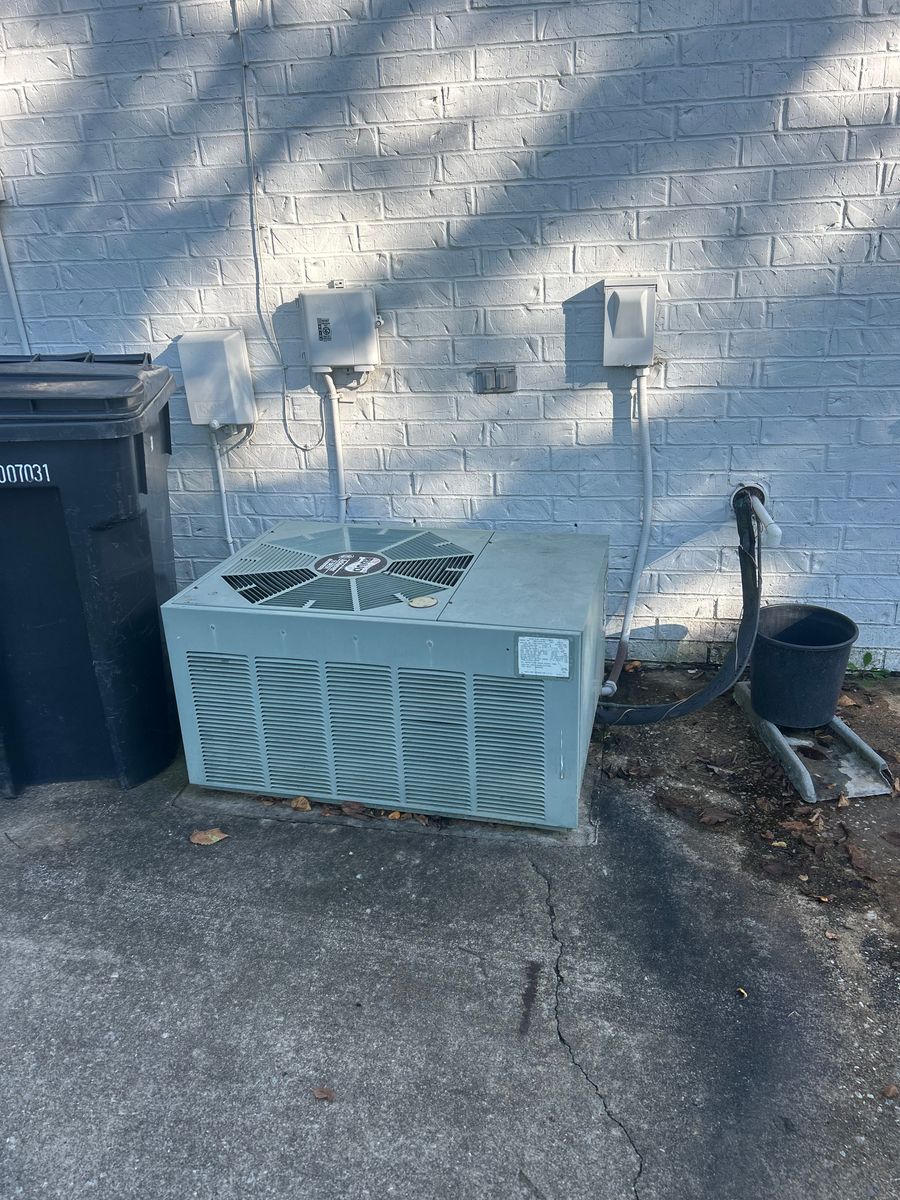 Residential HVAC Installation for Caldera Heating and Air LLC in Centerton, AR