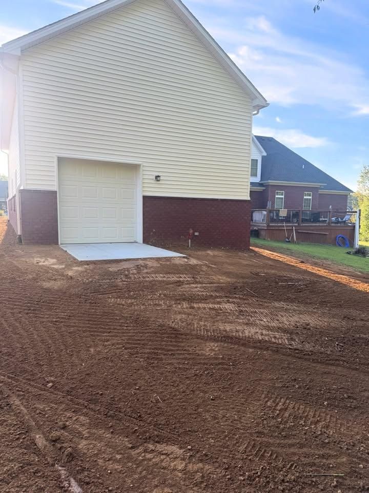 Excavation & Grading for DIRT PLUS LLC in Bowling Green, KY
