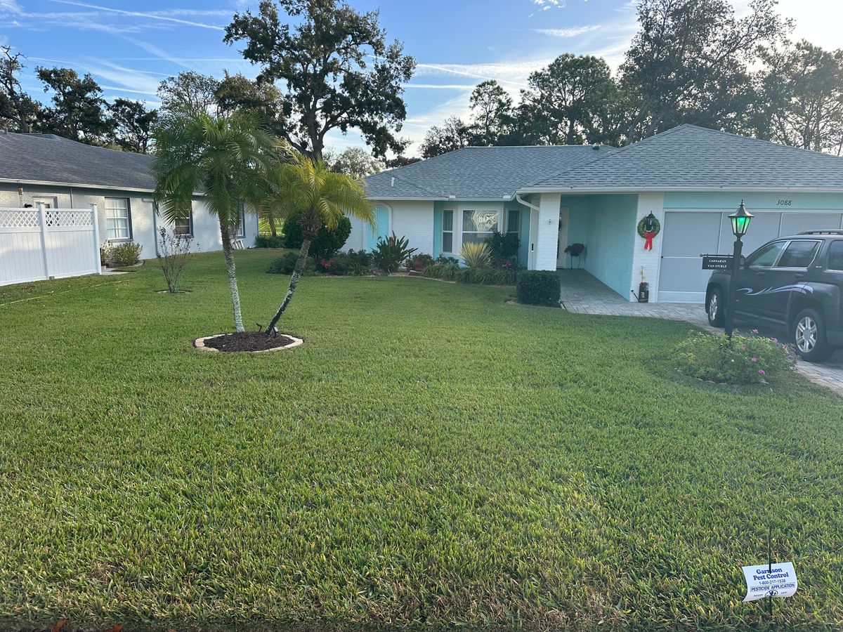 Lawn Spraying for Garrison Pest Control Inc in North Weeki Wachee, FL
