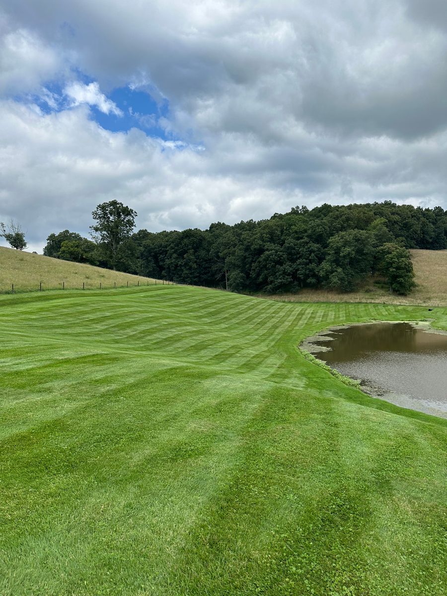 Mowing for Buckeye Lawns & Landscaping LLC in Millersburg, OH
