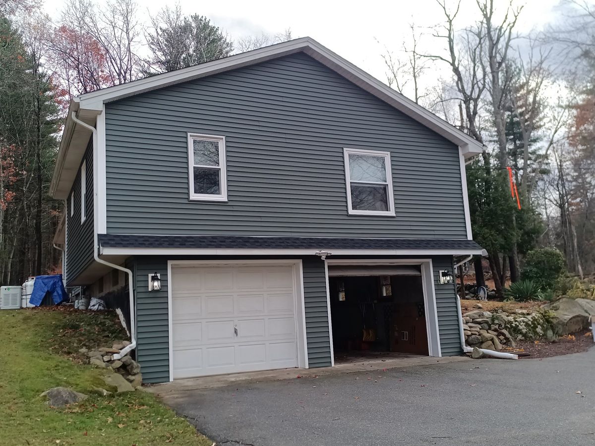 Siding installation for CT Eastern Builders in Stafford, CT