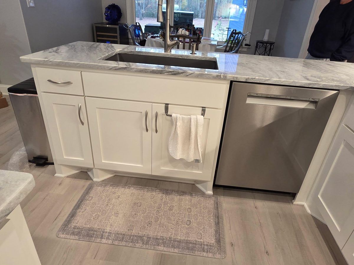 Kitchen Cabinets for Carolina Woodworks in Lyman, SC