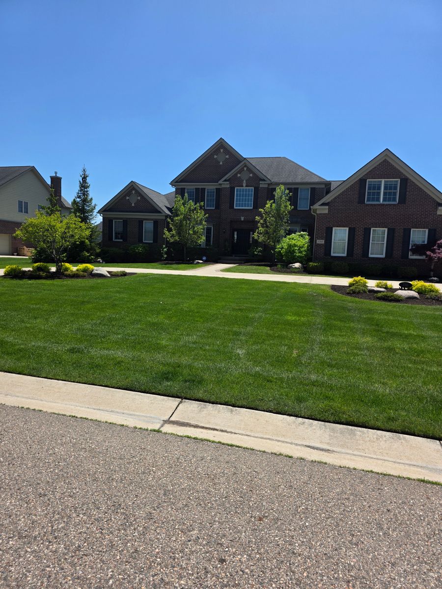 Mowing for Ivy Lawn and Landscaping in Oxford, MI
