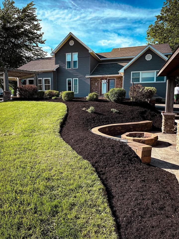 Mulch Installation for Knapps Landscaping and Lawn Care in Marion, OH