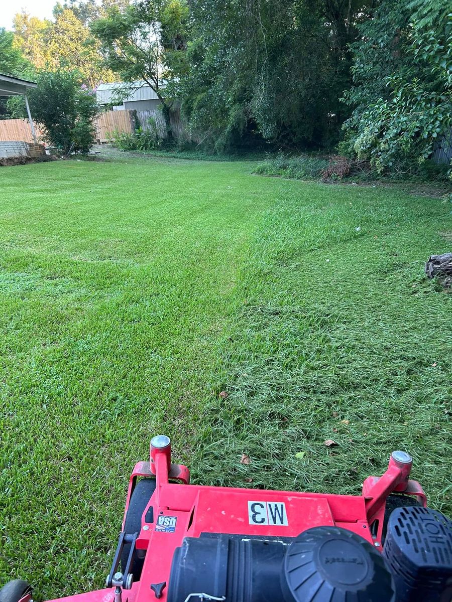 Mowing for Pierce Commercial in Lafayette, LA