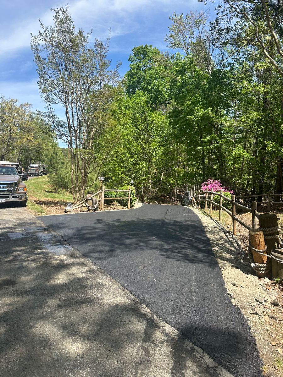 Asphalt Driveways for James R Carter Paving in Roanoke, VA