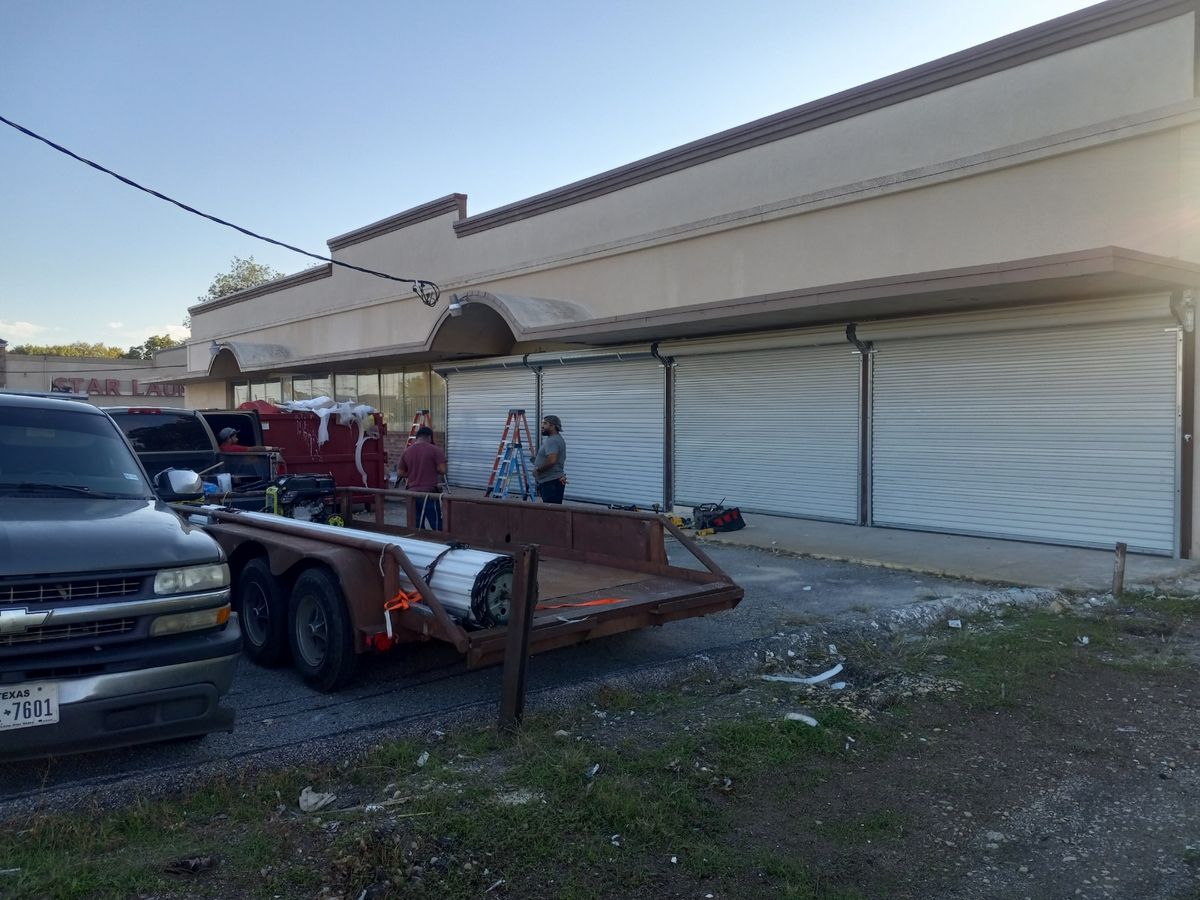 Roll up Doors for Jerry's garage doors in Dallas, TX