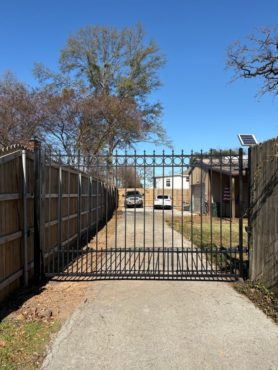 Gate Installation for R & R Metal Works in Tyler, TX