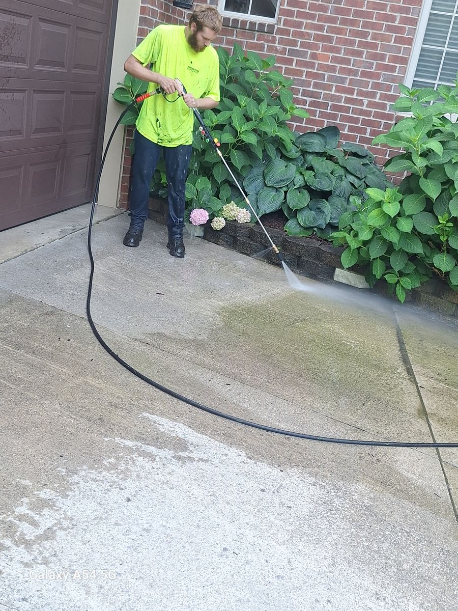 Pressure Washing for Precision Paving and Sealing LLC  in Waterford Township,  MI