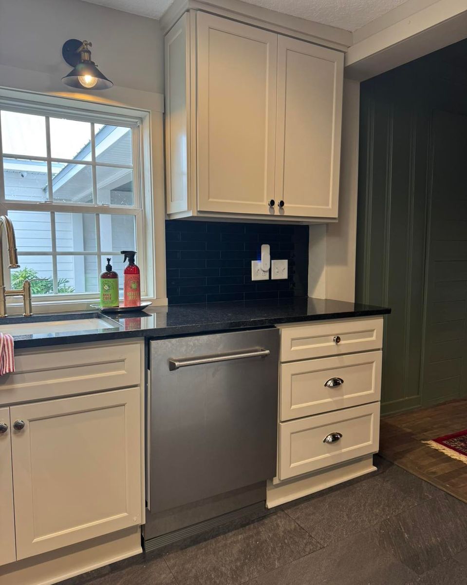 Custom Cabinet Installation for Murray Trades in Patterson, GA