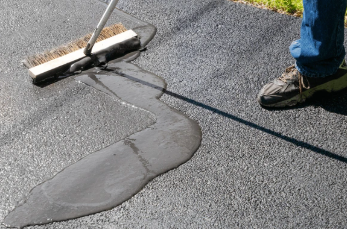 Seal Coating for Landscape Innovations LLC in Torrington, CT