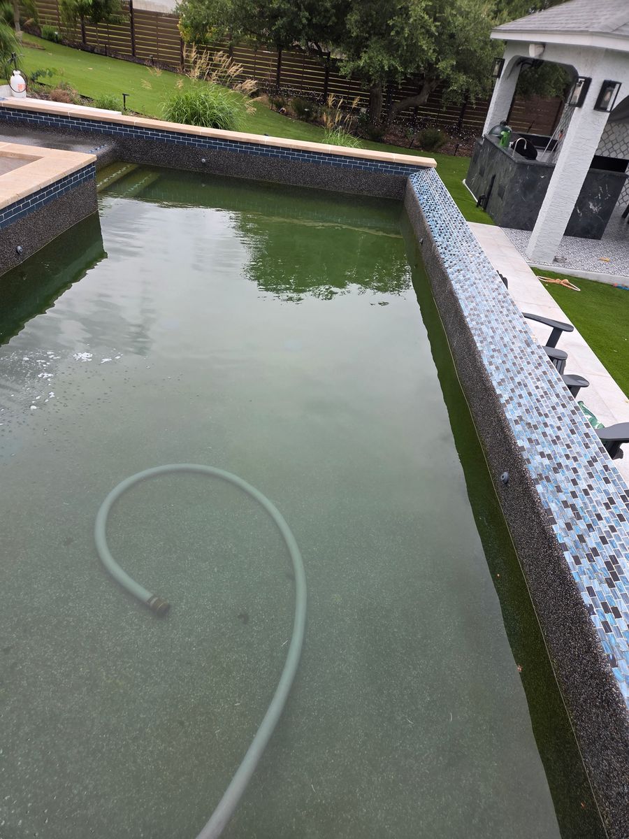Pool Cleaning Services for J&A Pool and Spa Service LLC in Helotes, TX