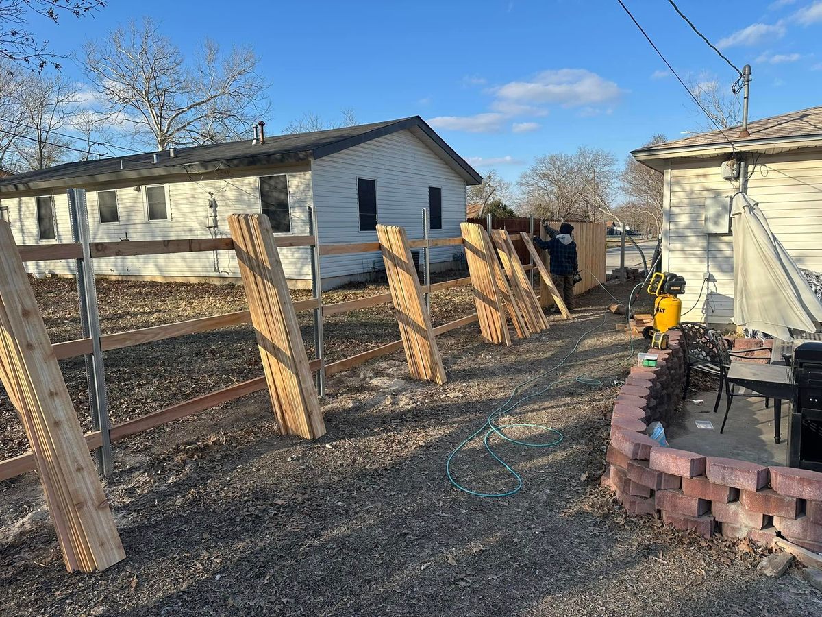 fencing for CrossCut in Kempner, TX