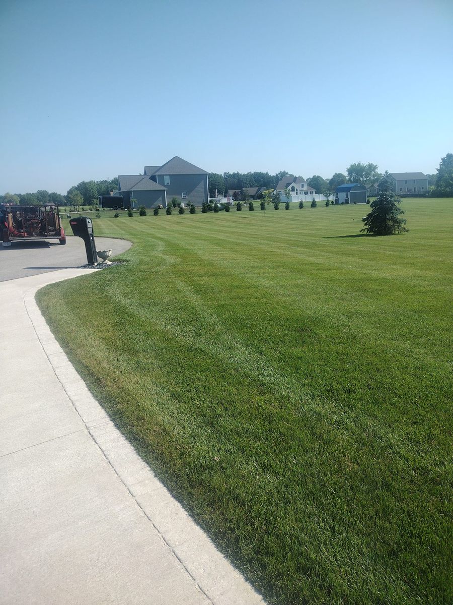Lawn Care and Maintenance for R&M Lawn Control in Defiance, OH