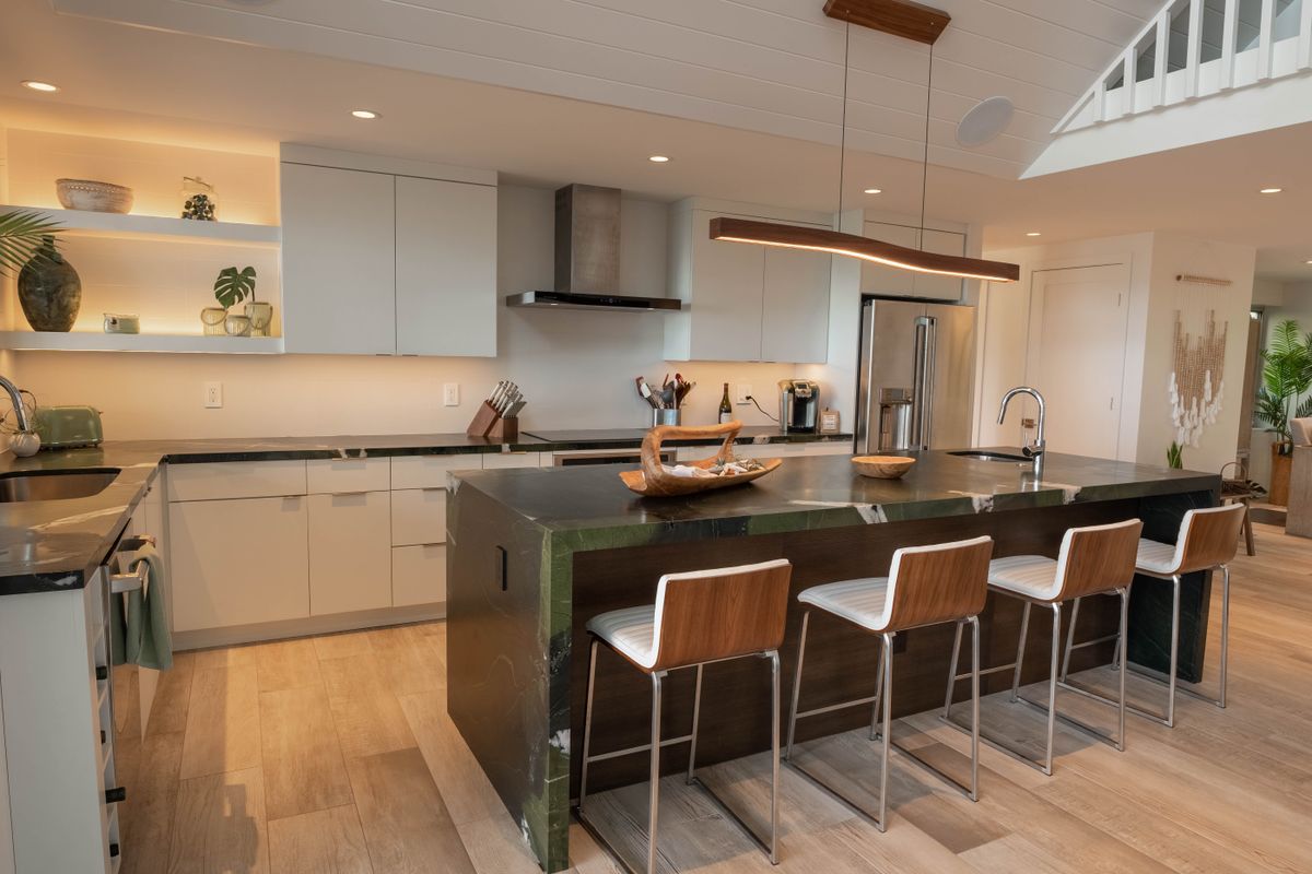 Custom Cabinetry for Alexander's Designs & Remodeling LLC in Kahului, HI