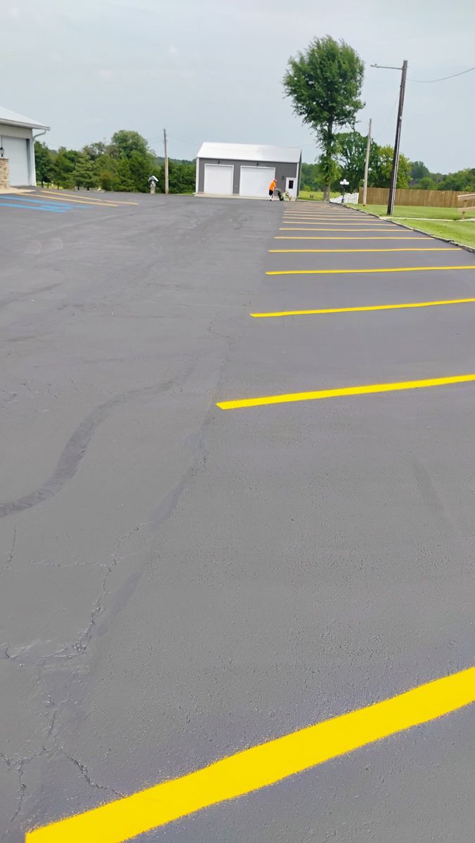 Asphalt Installation for Bishop Asphalt Sealcoating in Marceline, MO