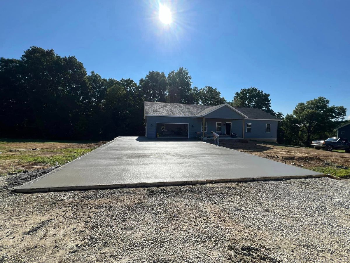 Concrete Slab Construction for Whitfield Concrete Construction in Solsberry, IN