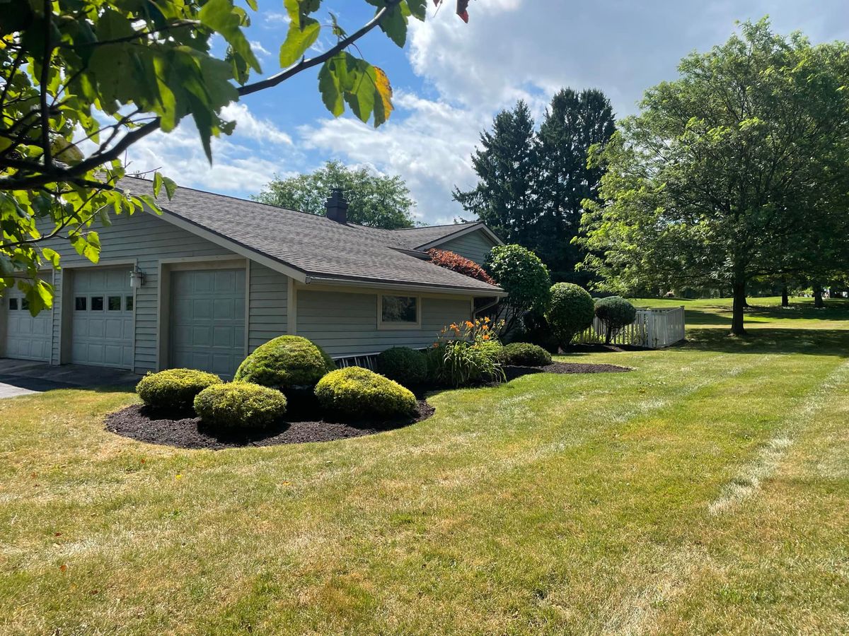 Mulch Installation for Puleo Landscape LLC in Chittenango , NY