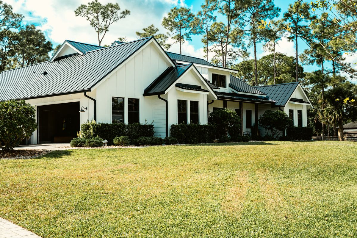 Metal Roof for Ridgecap Roofing in Port St. Lucie, FL
