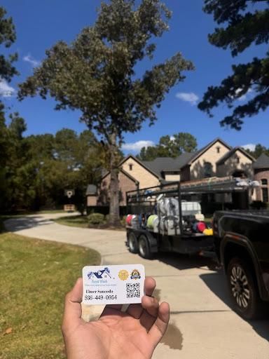 Gutter Cleaning for Royal wash in The Woodlands, TX