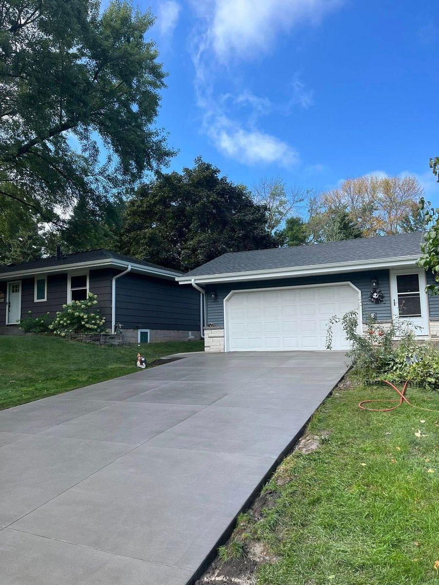 Home Exteriors (Roofing, Siding, Gutters) for Excalibur Builders in Coon Rapids, MN