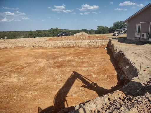 Foundation Digging for Stewart And Son Excavating LLC in Nixa, MO