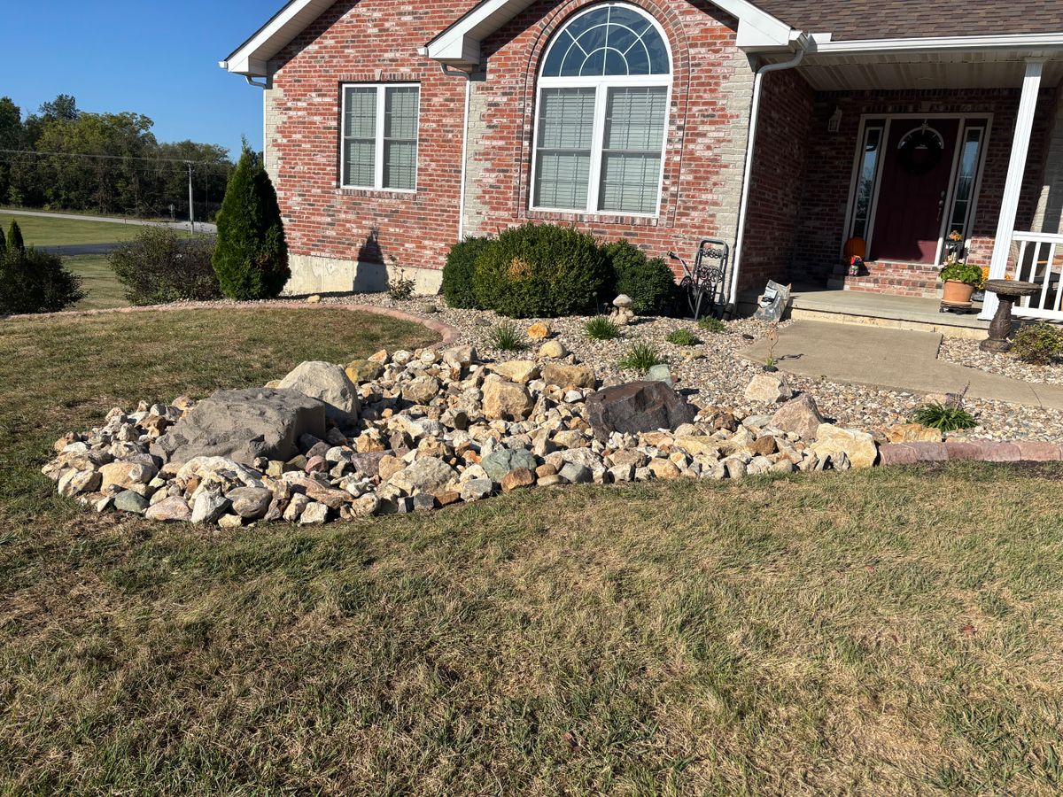 Garden Bed Installations for Hawes Design & Build in Hannibal, MO