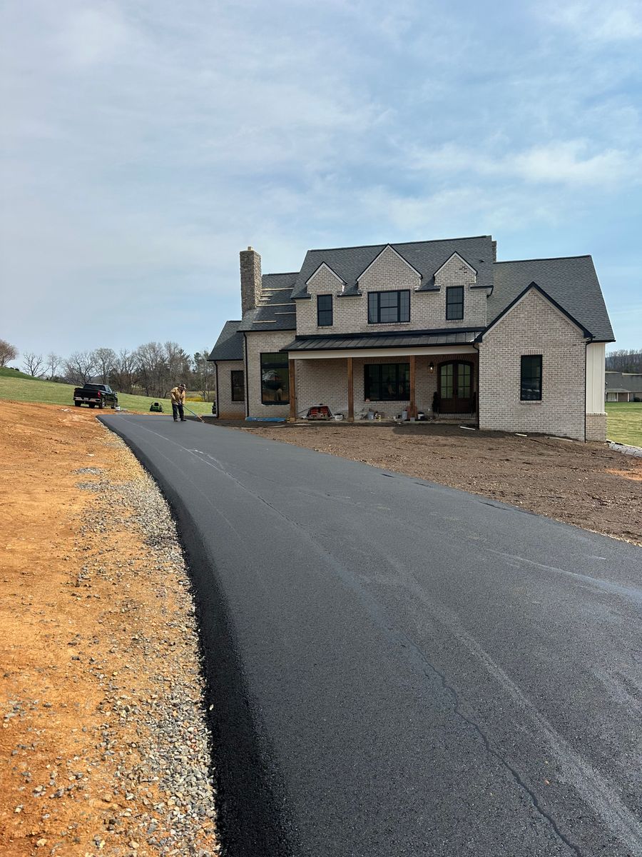Asphalt Driveways for James R Carter Paving in Roanoke, VA