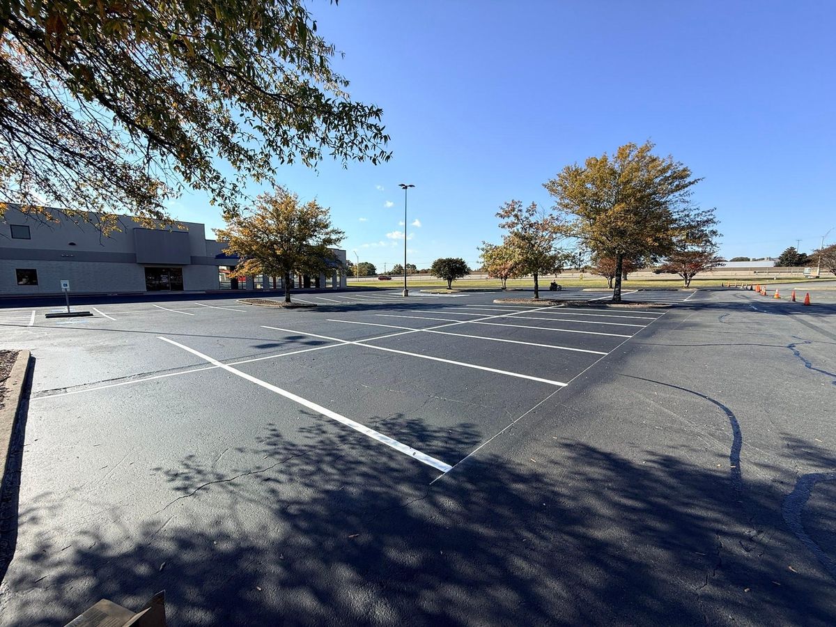 Asphalt Maintenance for Straight Line Striping in Little Rock, AR